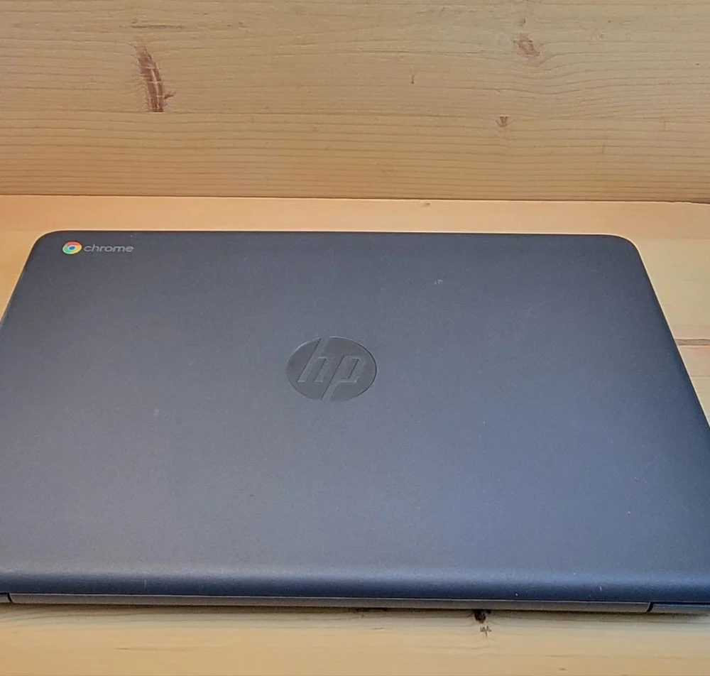 HP 14-ca023nr 14 inch 32GB, Intel Celeron 3350 Dual, 1.10GHz, 4GB Chromebook